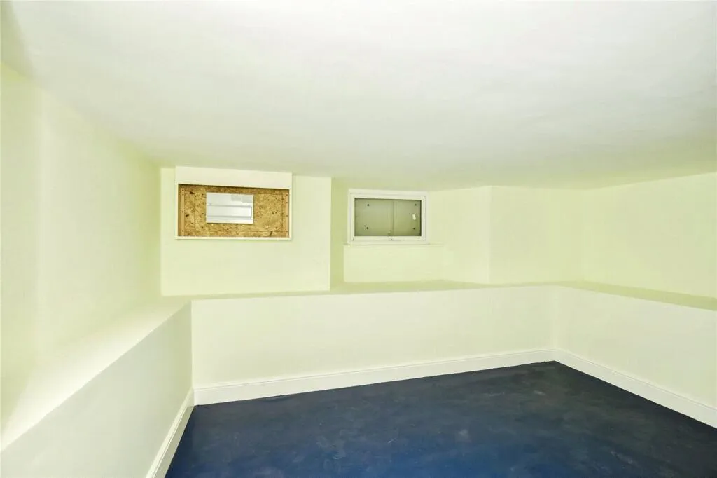 4 bed End of Terrace