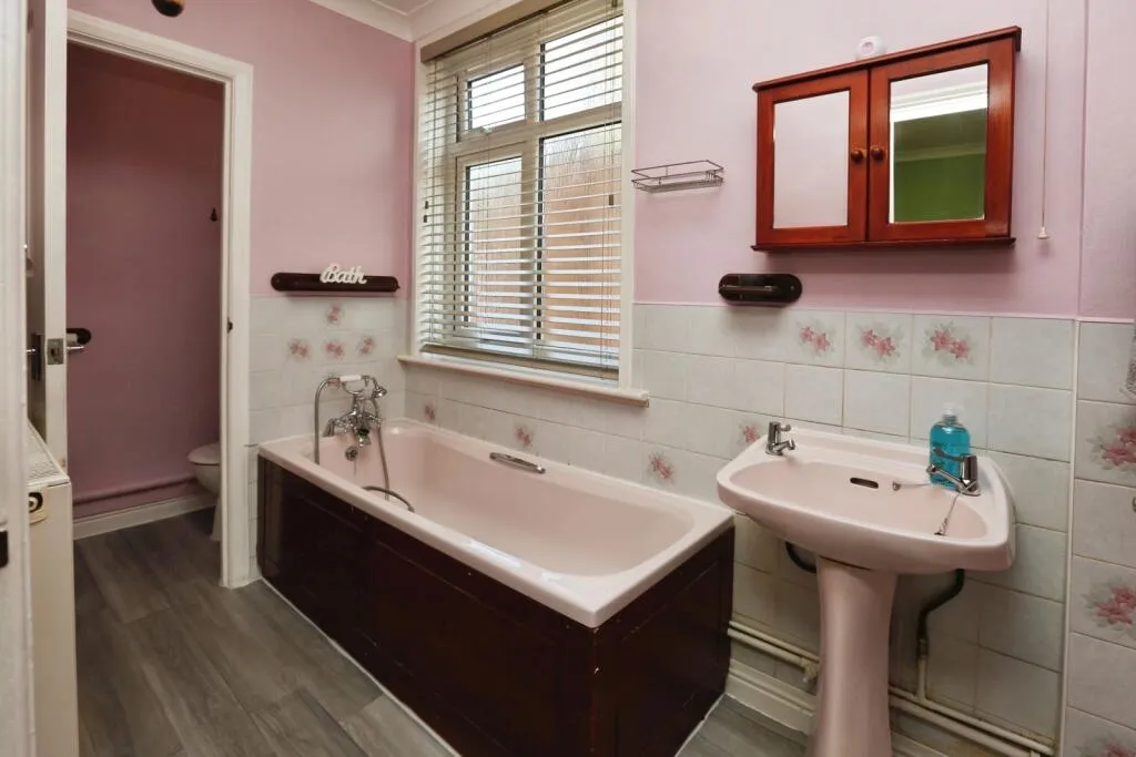3 bed Semi-Detached