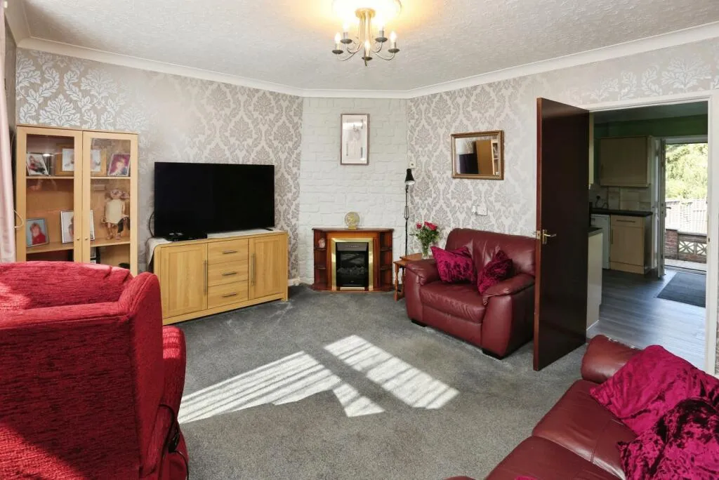 3 bed Semi-Detached