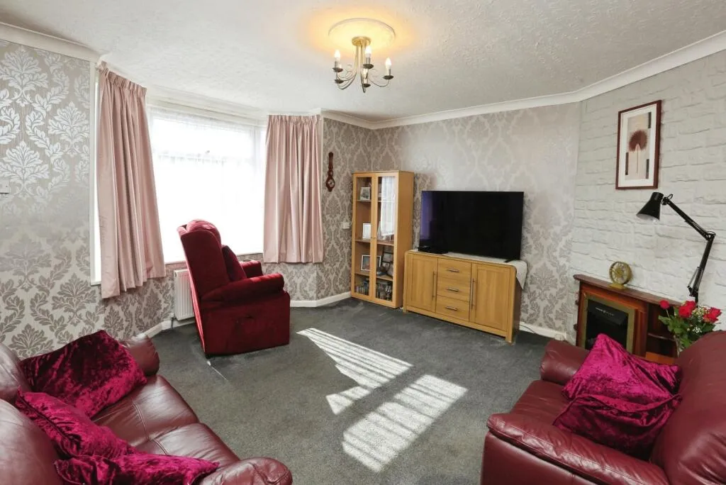 3 bed Semi-Detached