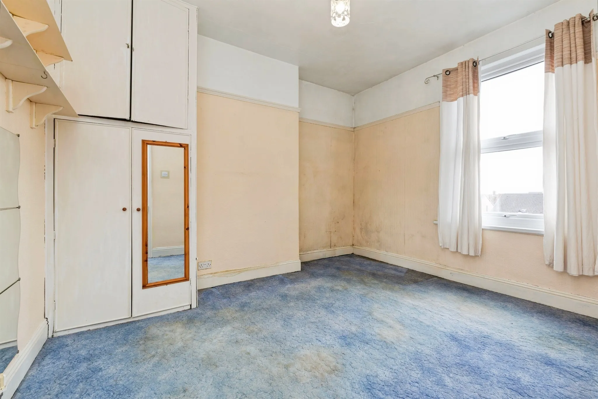3 bed End of Terrace