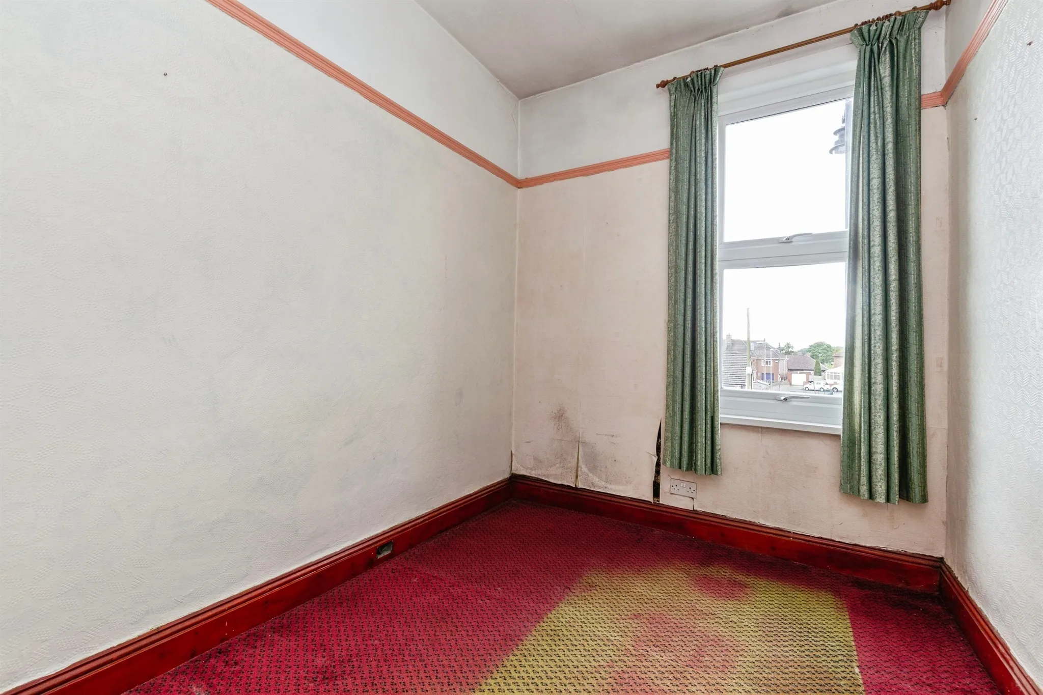 3 bed End of Terrace