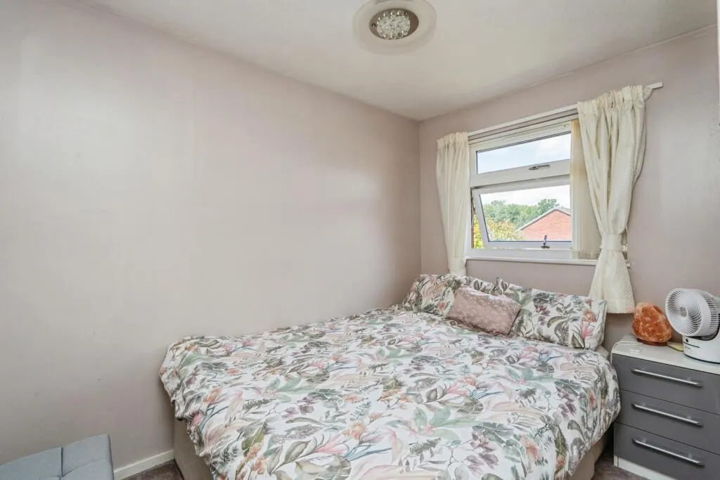 3 bed Semi-Detached