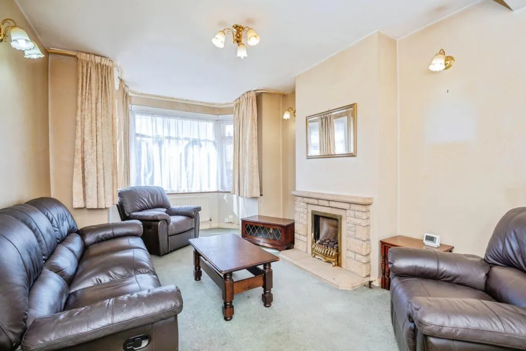 3 bed Terraced