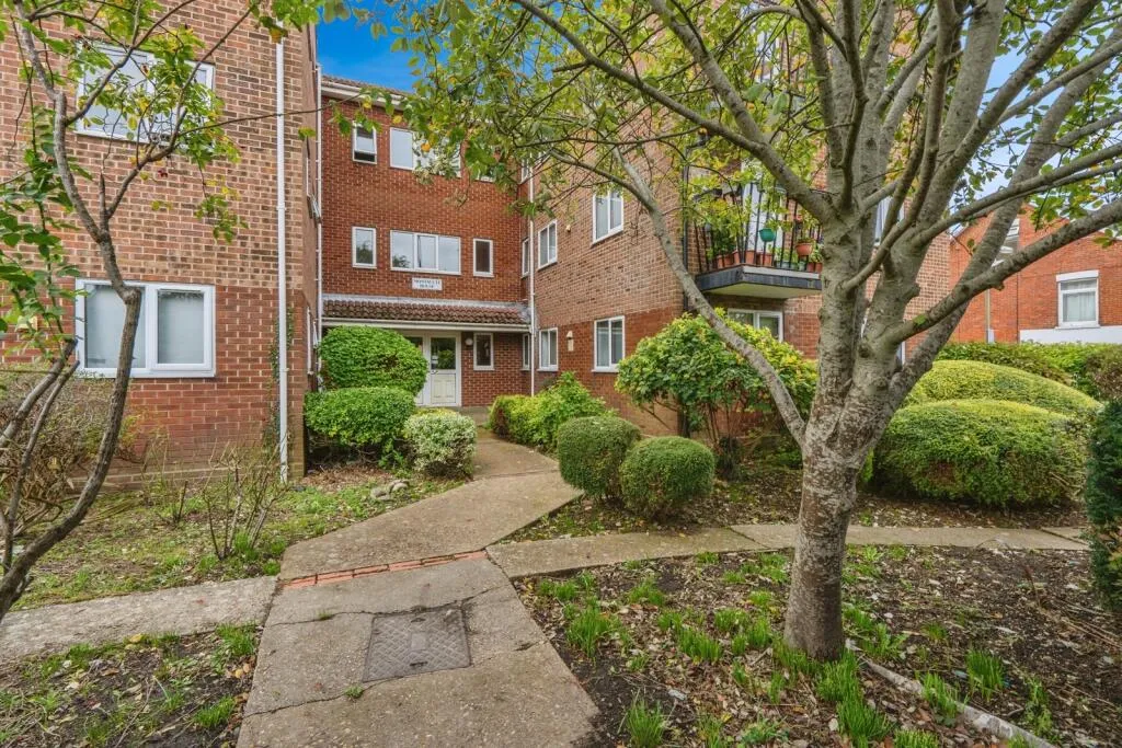 2 bed Apartment