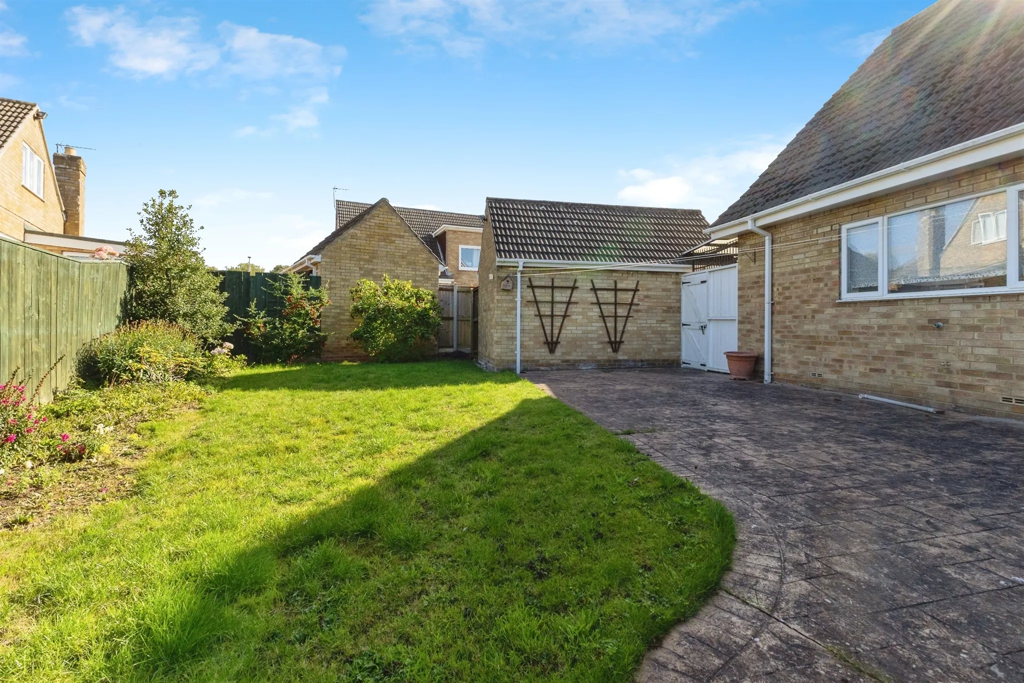 2 bed Semi-Detached Bungalow