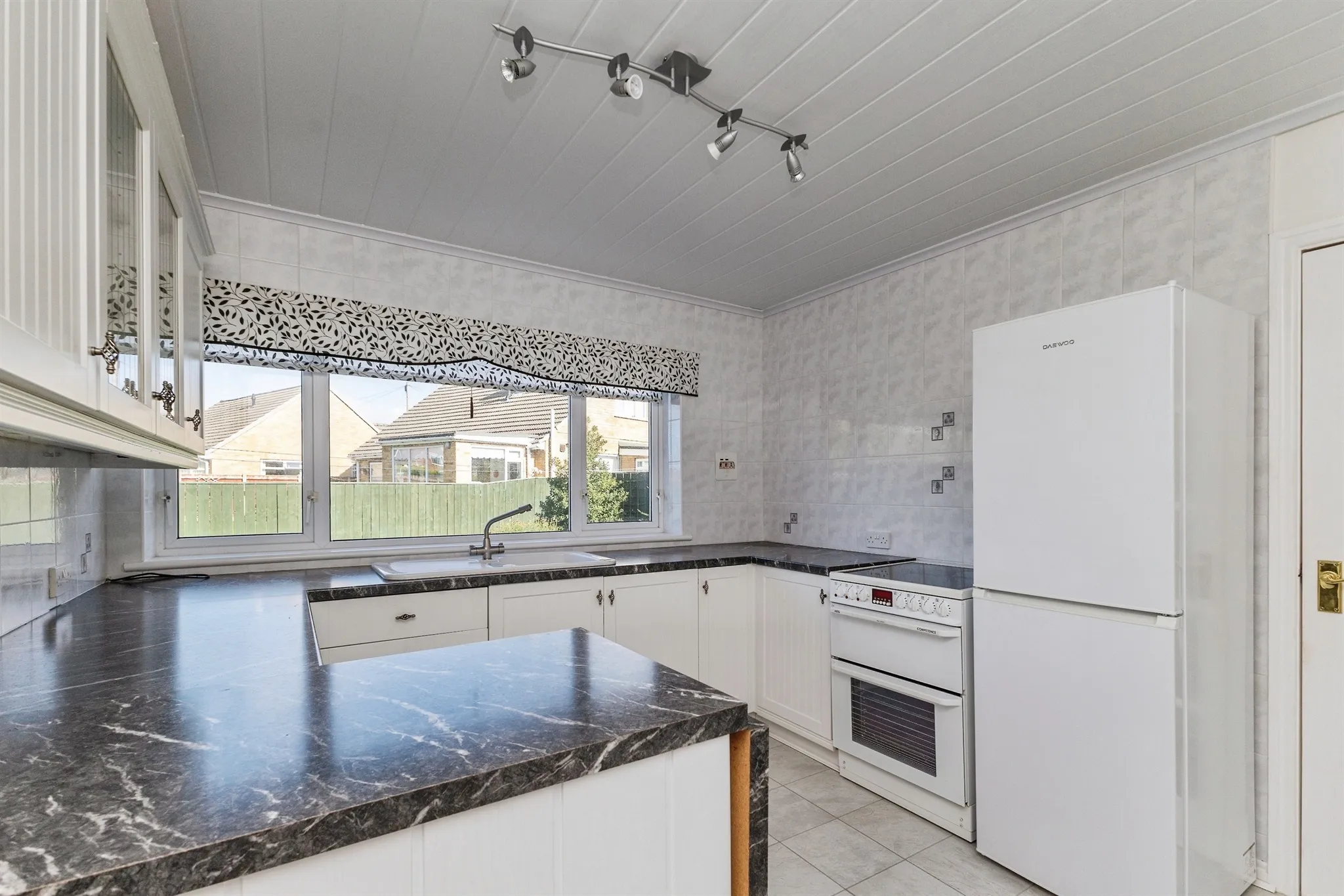 2 bed Semi-Detached Bungalow
