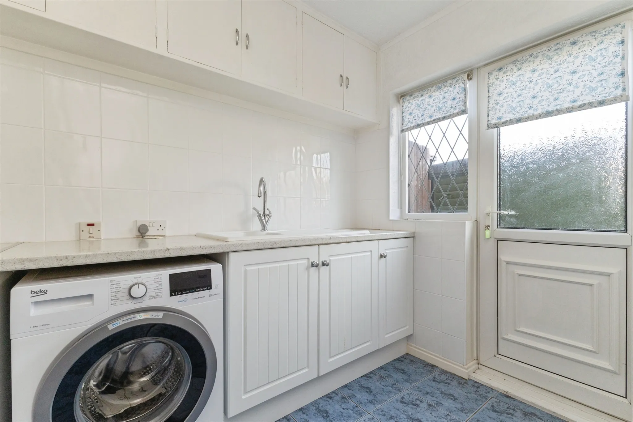 2 bed Semi-Detached Bungalow