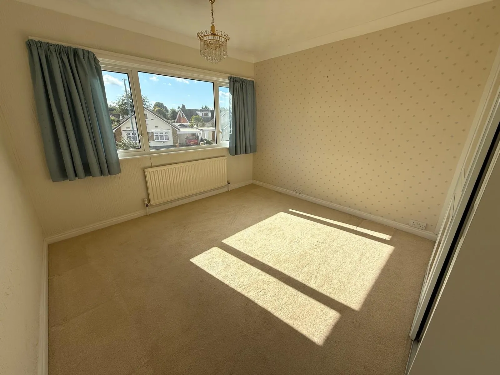 2 bed Semi-Detached Bungalow