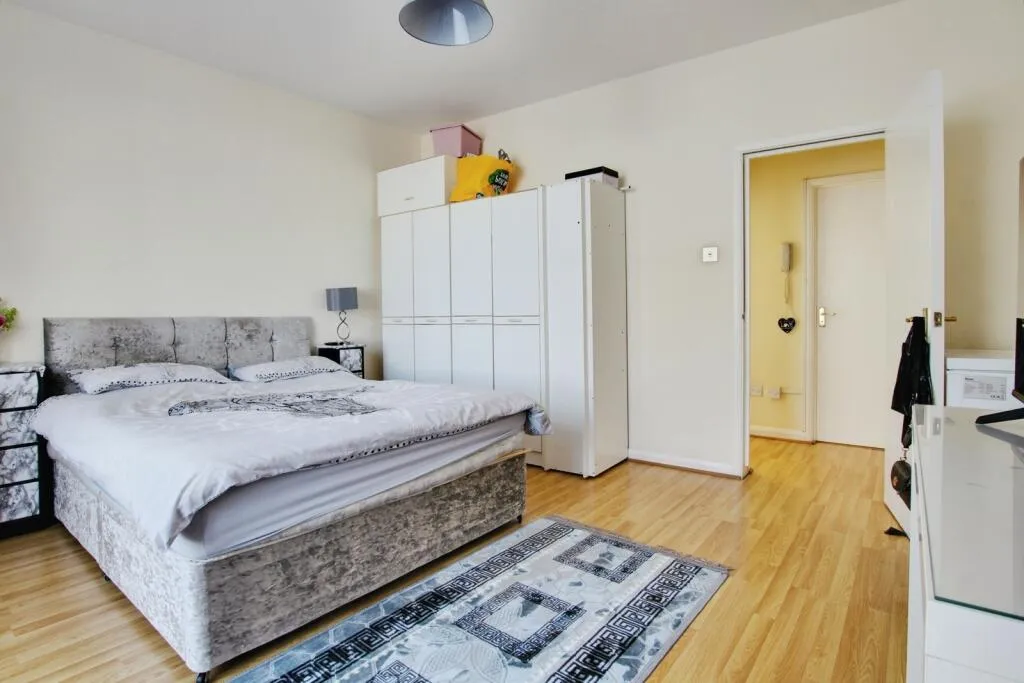 1 bed Apartment