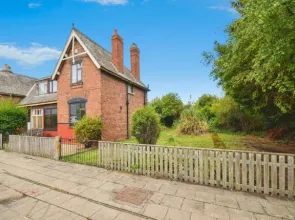 2 bed Semi-Detached