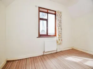 2 bed Semi-Detached