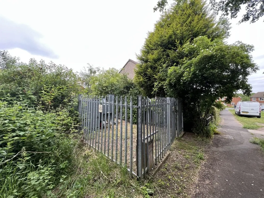 LAND TO THE REAR OF 14 IVANHOE ROADTHURCROFT ROTHERHAMSOUTH YORKSHIRE