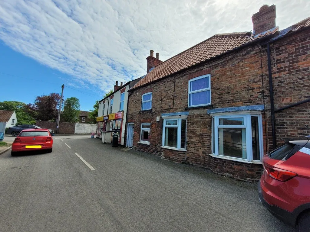 Flat 3, Hallgarth, Grimsby, Lincolnshire DN36 5TQ