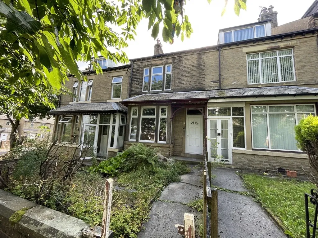 3 Beechwood Grove, Bradford, West Yorkshire, BD6 3AE