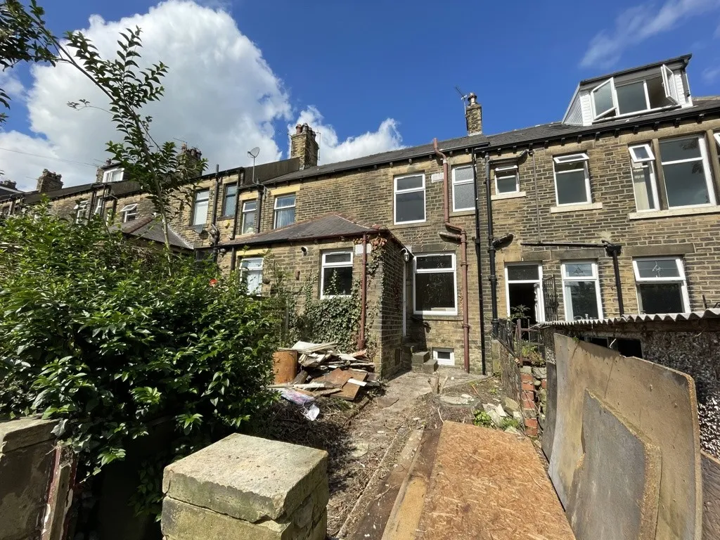3 Beechwood Grove, Bradford, West Yorkshire, BD6 3AE