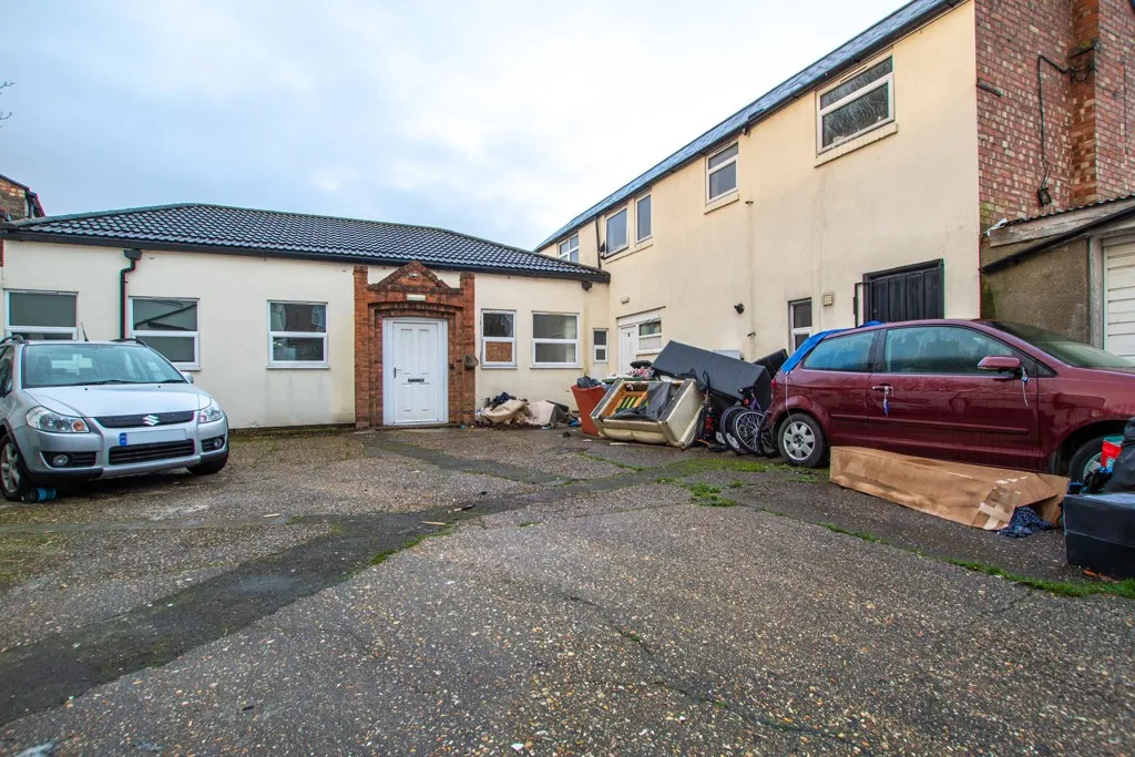 39a & 39b Lord Street, Grimsby, Lincolnshire, DN31 2ND
