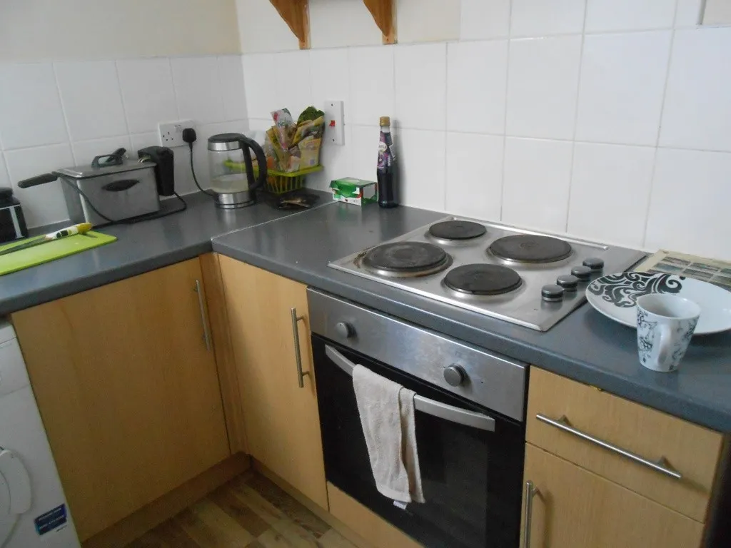Flat 1-4, 5 Woodfield Road, Doncaster, South Yorkshire, DN4 8EP