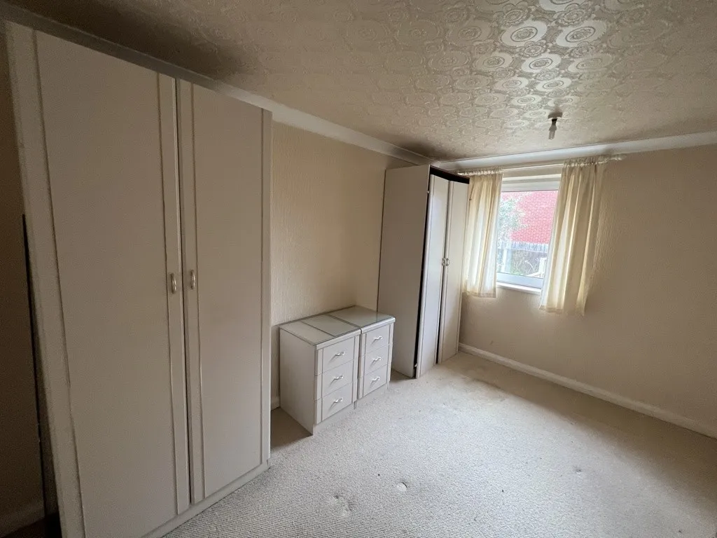 136 Erskine Crescent, Heeley, Sheffield, South Yorkshire, S2 3LR