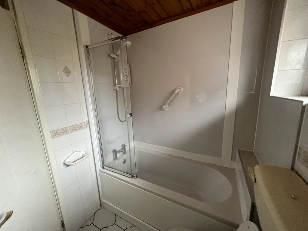 136 Erskine Crescent, Heeley, Sheffield, South Yorkshire, S2 3LR