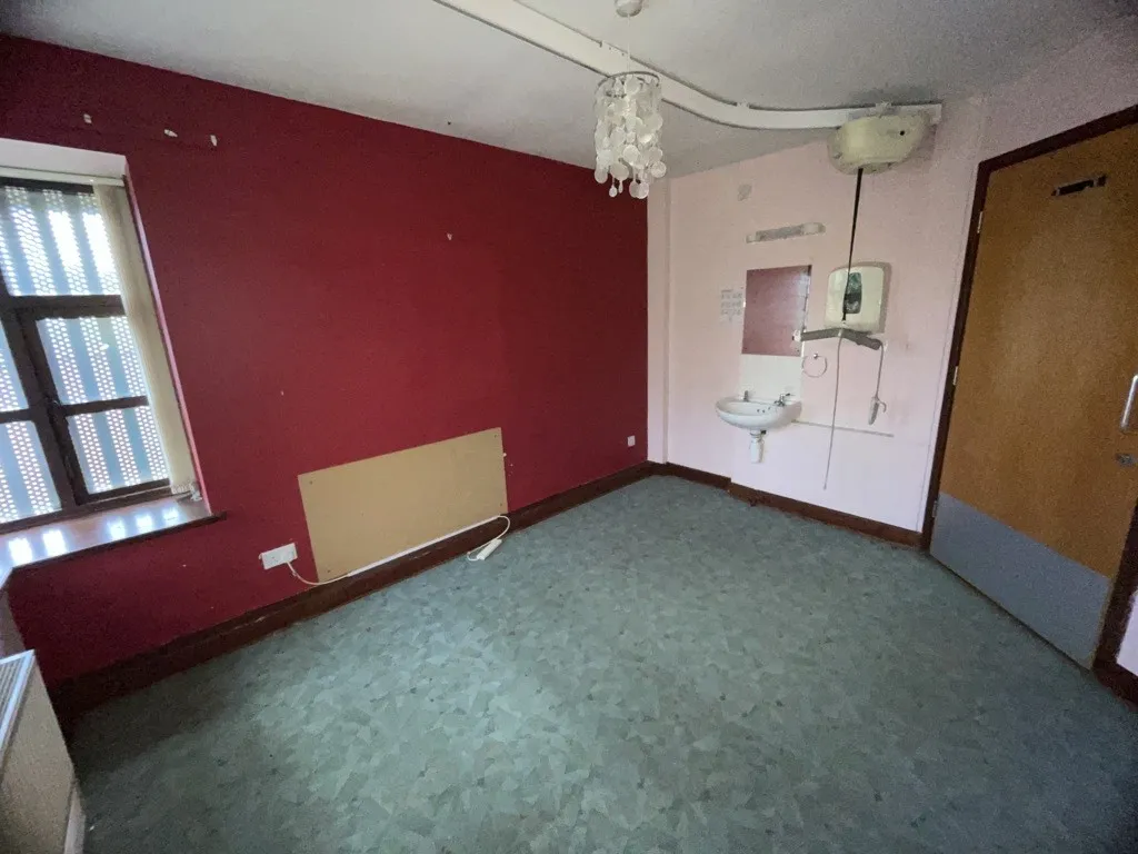 Fernlea, 59 Fort Ann Road, Soothill, Batley, West Yorkshire, WF17 6LS
