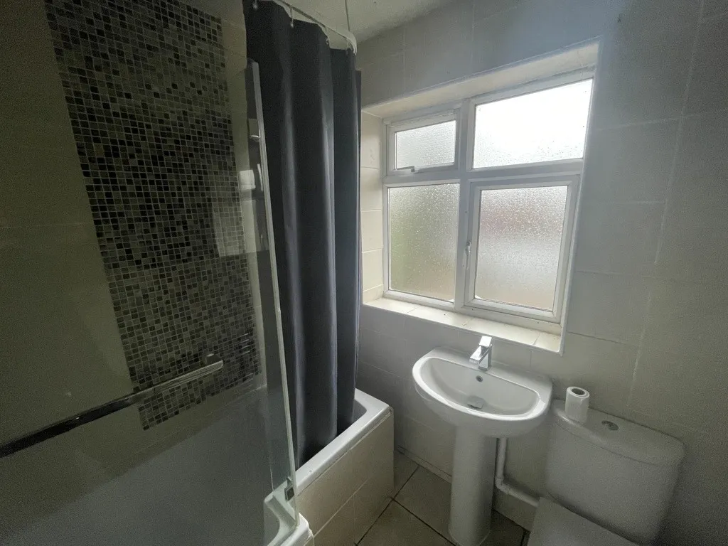 1 Kirkthorpe Lane, Kirkthorpe, Wakefield, West Yorkshire, WF1 5TA
