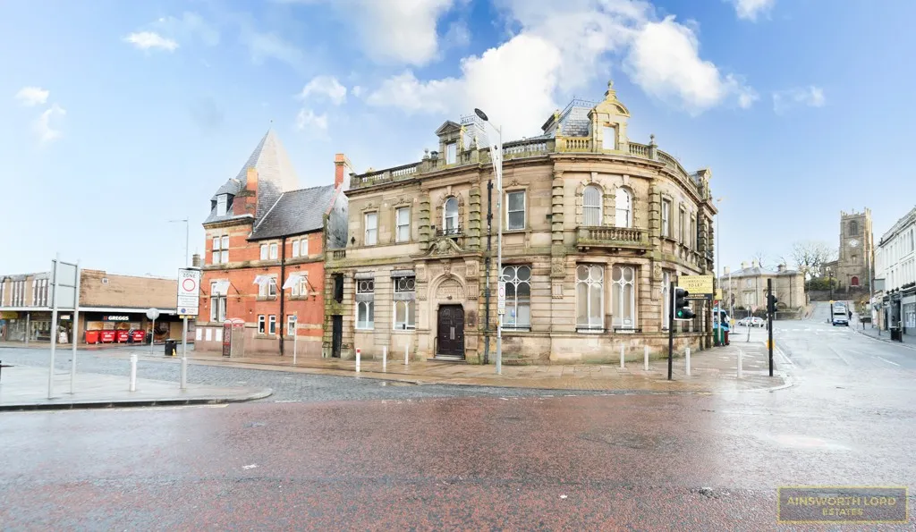 Flat 2, District Bank Chambers, Church Street, Darwen, Lancashire, BB3 1BW