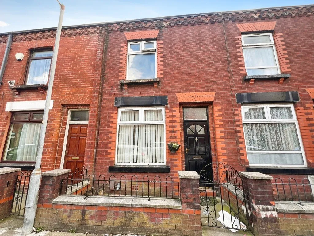 8 Osborne Grove, Bolton, Lancashire, BL1 3BN