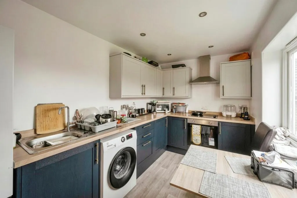 64 Queen Street, Balby, Doncaster, South Yorkshire, DN4 8AB