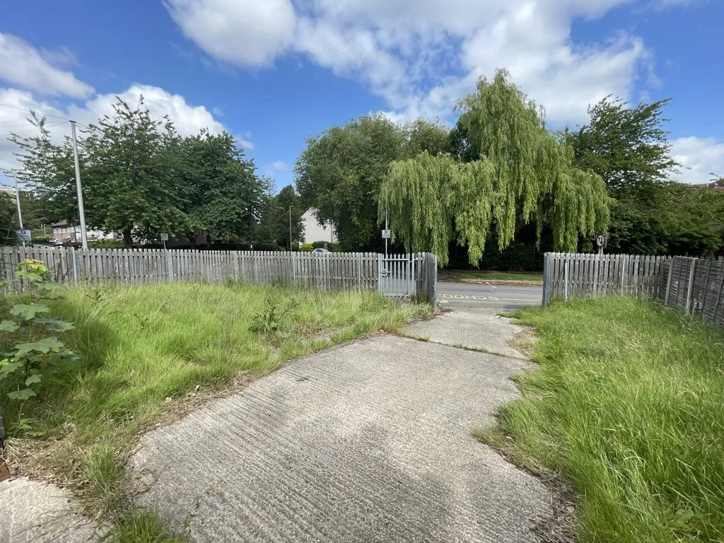 Bungalow, Rigton Drive, Leeds, West Yorkshire, LS9 7PY