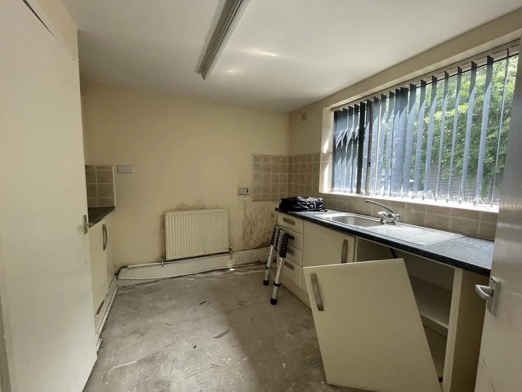 Bungalow, Rigton Drive, Leeds, West Yorkshire, LS9 7PY