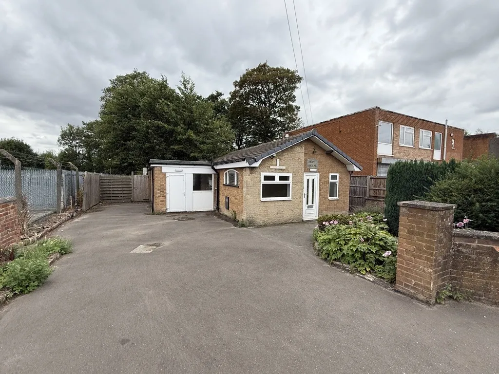 Hope House, Whitting Valley Road, Old Whittington, Chesterfield, Derbyshire, S41 9EY