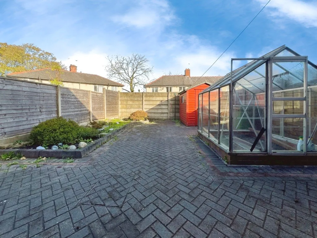 1052 Chorley Old Road, Bolton, Lancashire, BL1 5SE