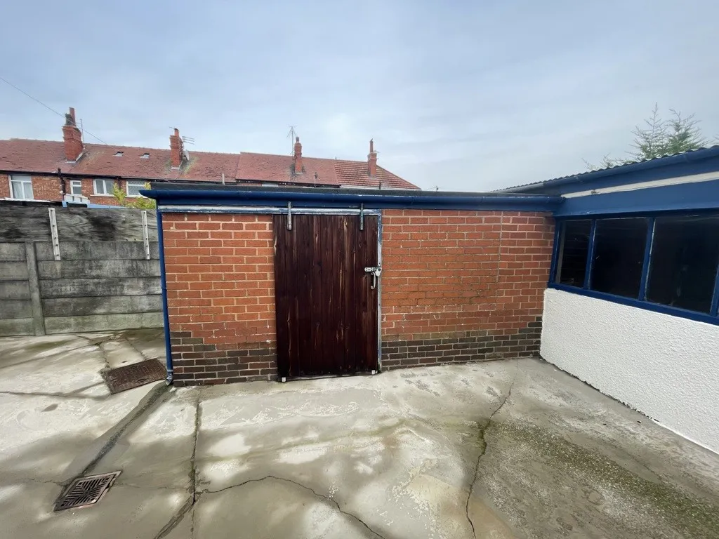 14 Newton Drive East, Blackpool, Lancashire, FY3 8QH