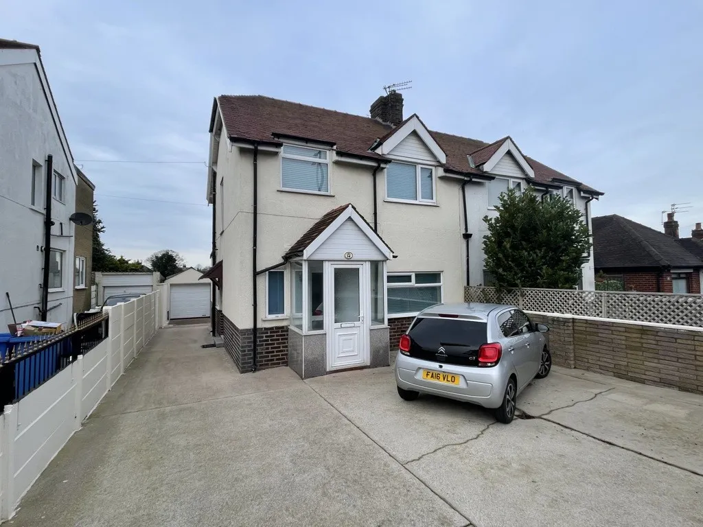 14 Newton Drive East, Blackpool, Lancashire, FY3 8QH
