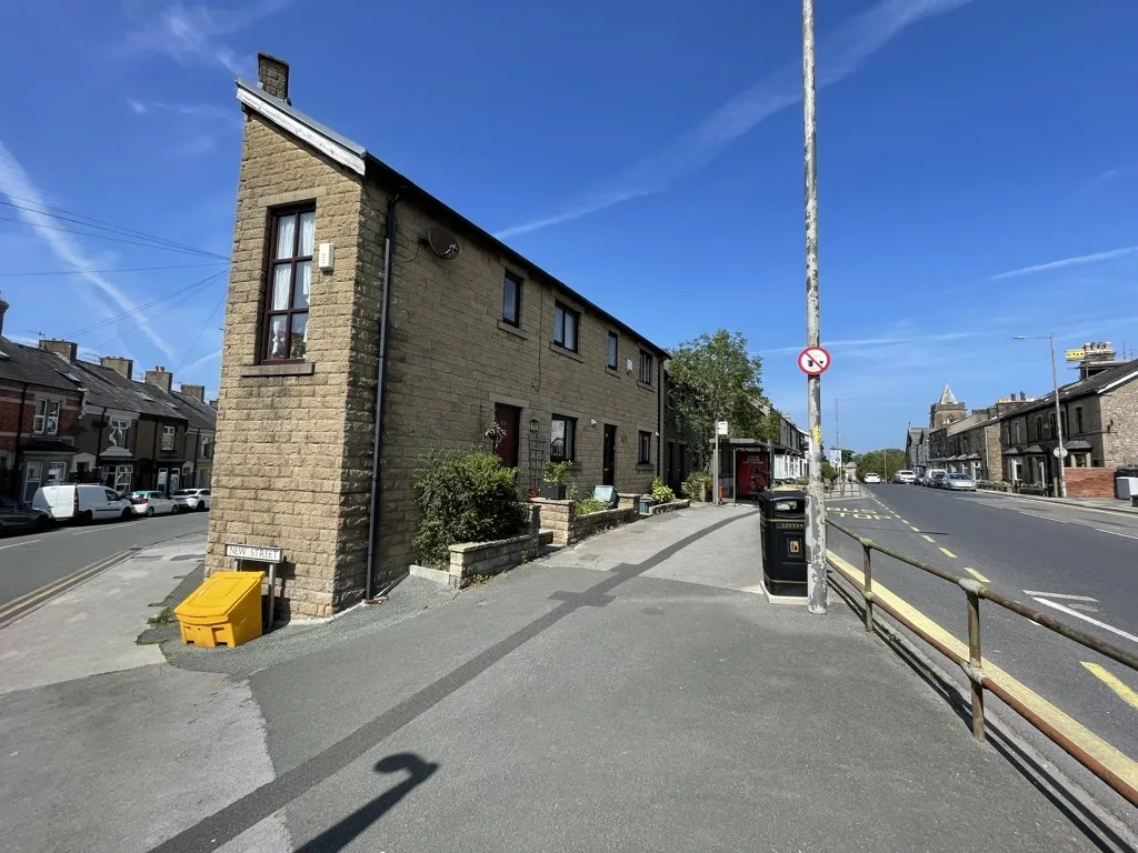 54 Lancaster Road, Carnforth, Lancashire, LA5 9LD
