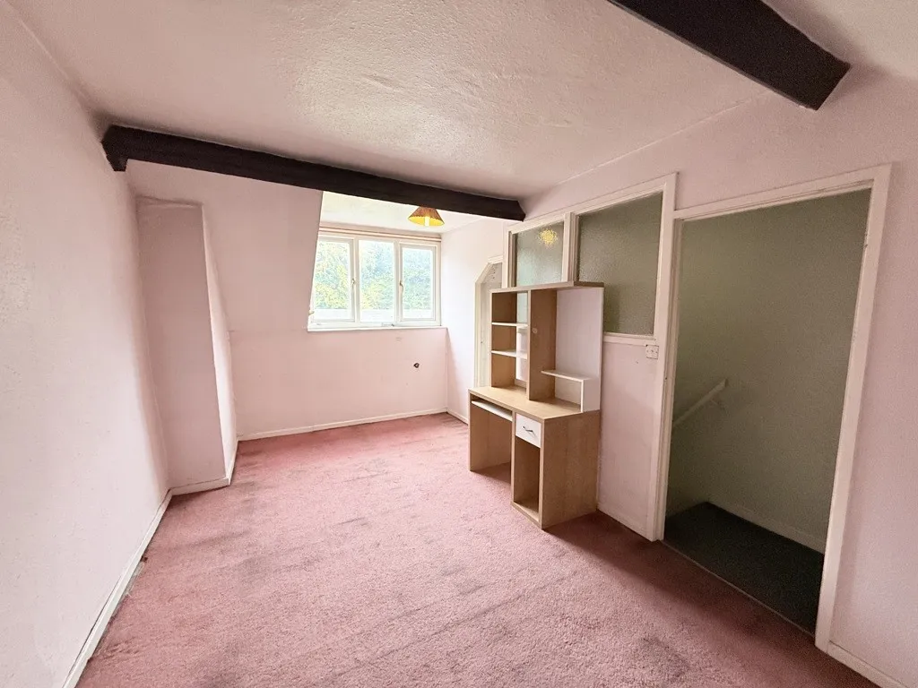 101 Station Road, Chapeltown, Sheffield, South Yorkshire, S35 2XF