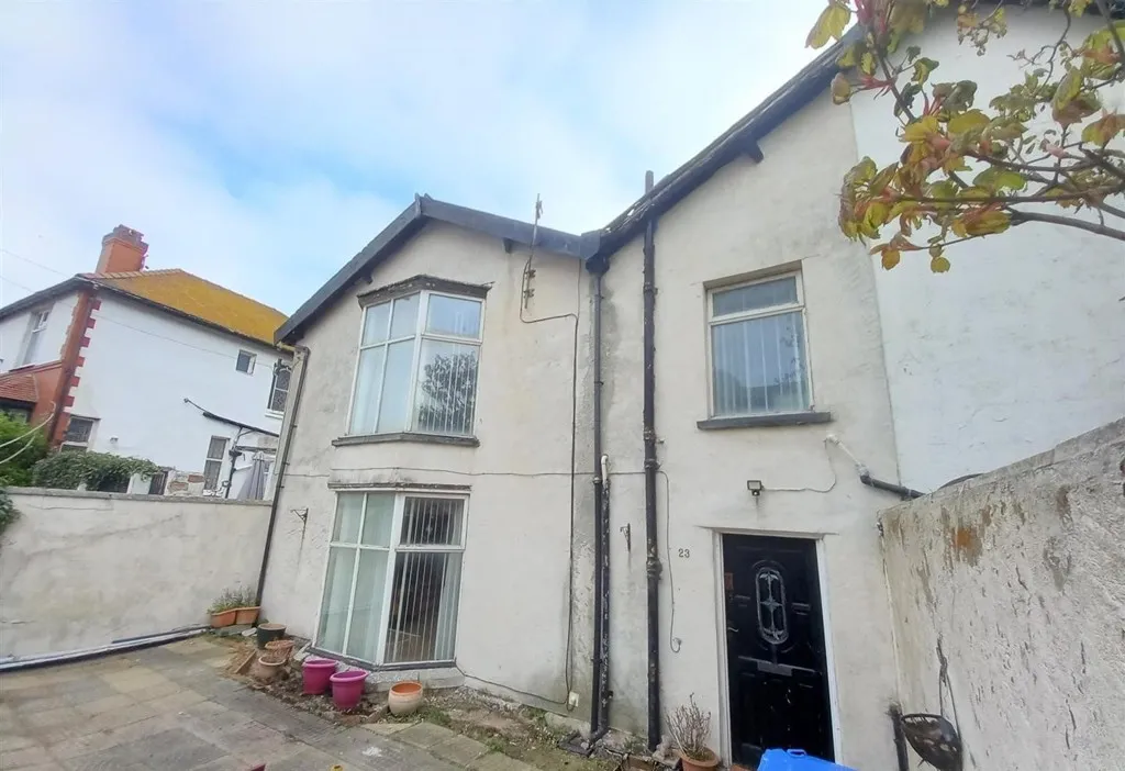 23 Fairfield Avenue, Rhyl, Denbighshire, LL18 3EE
