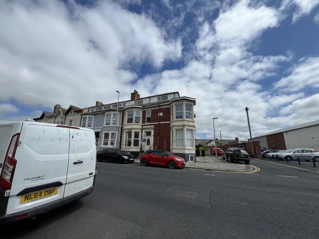 Flat 3, 203 Dickson Road, Blackpool, Lancashire, FY1 2HQ