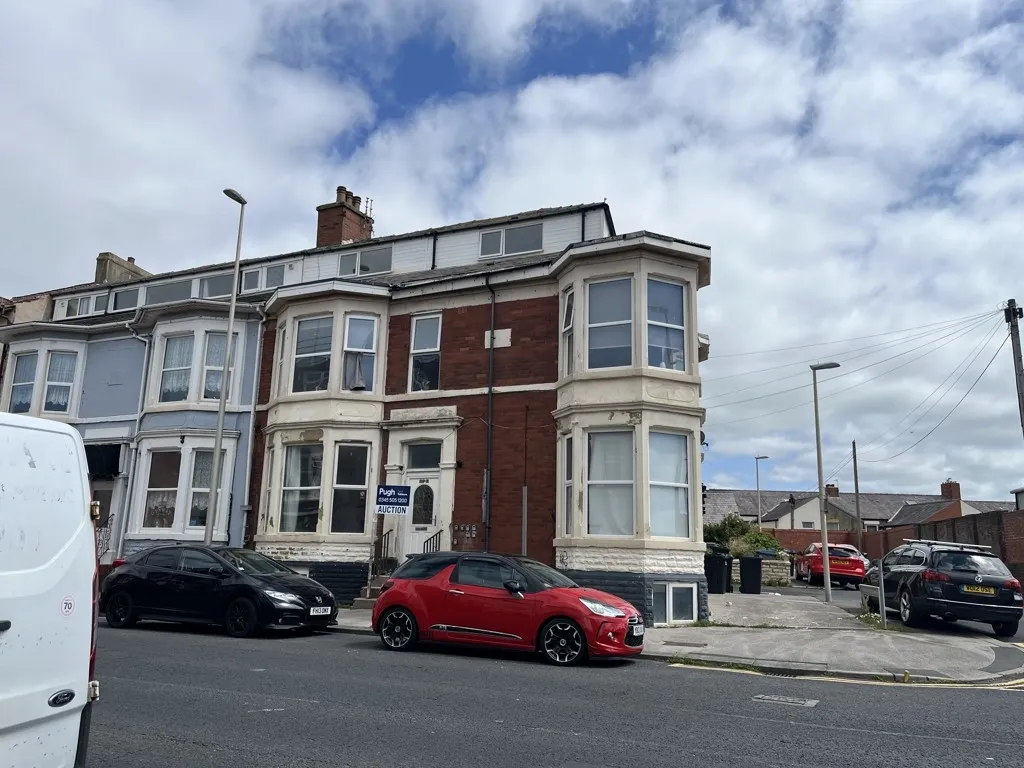 Flat 3, 203 Dickson Road, Blackpool, Lancashire, FY1 2HQ