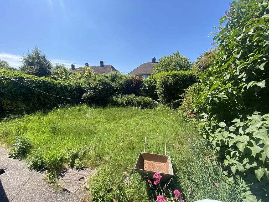 131 Bramcote Lane, Beeston, Nottingham, Nottinghamshire, NG9 4EU