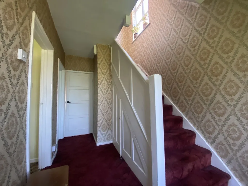 131 Bramcote Lane, Beeston, Nottingham, Nottinghamshire, NG9 4EU