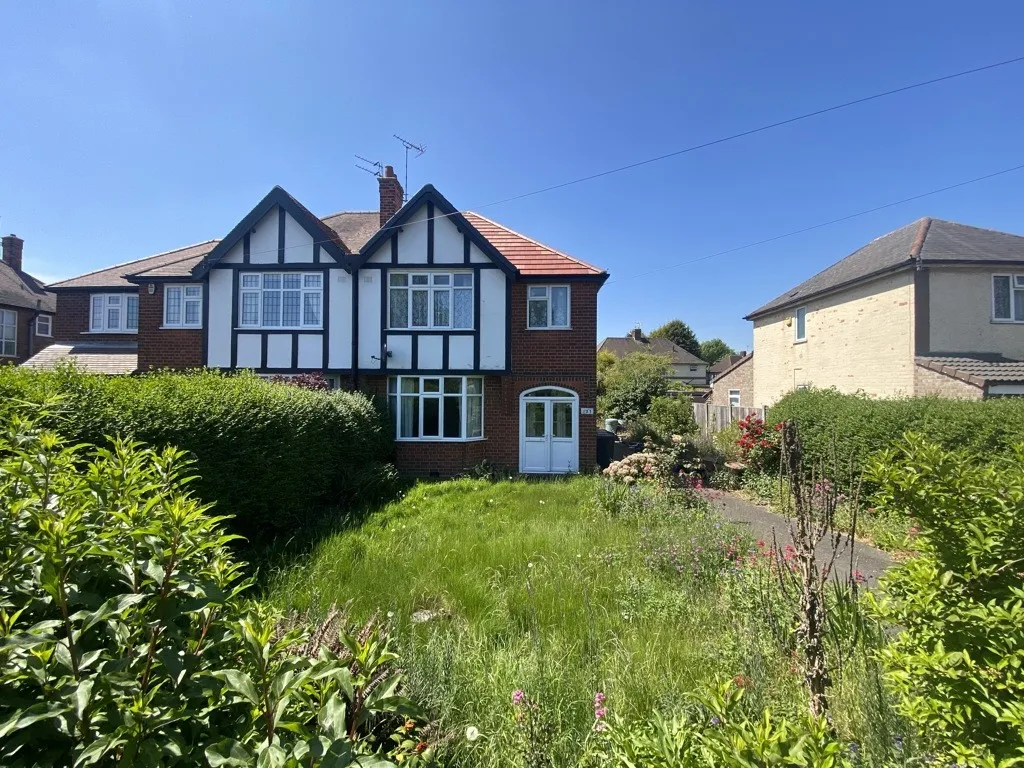 131 Bramcote Lane, Beeston, Nottingham, Nottinghamshire, NG9 4EU