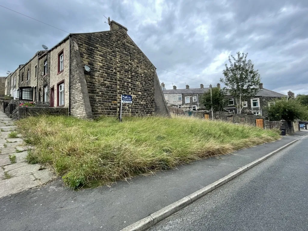 Land Off Crabtree Street, Colne, Lancashire, BB8 0DF