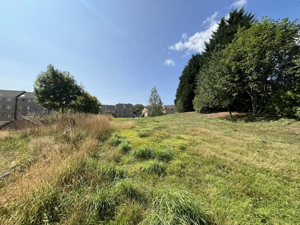 Land At Snelsins Lane, Cleckheaton, West Yorkshire, BD19 3UH