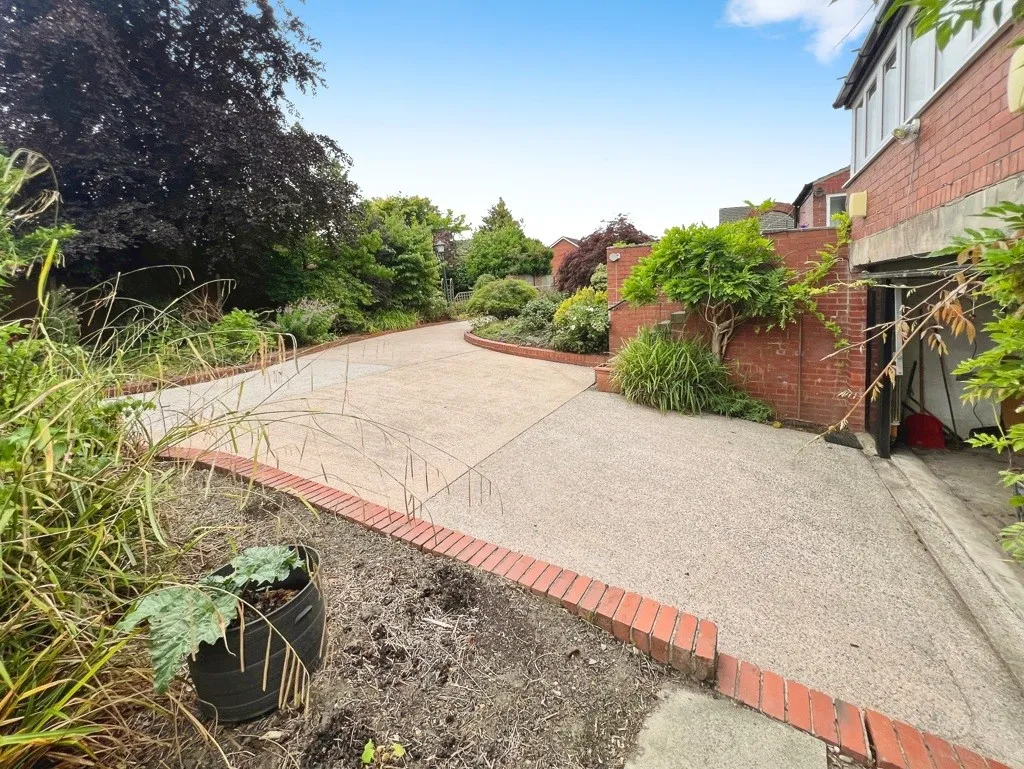 560 Radcliffe Road, Bolton, Lancashire, BL3 1AN