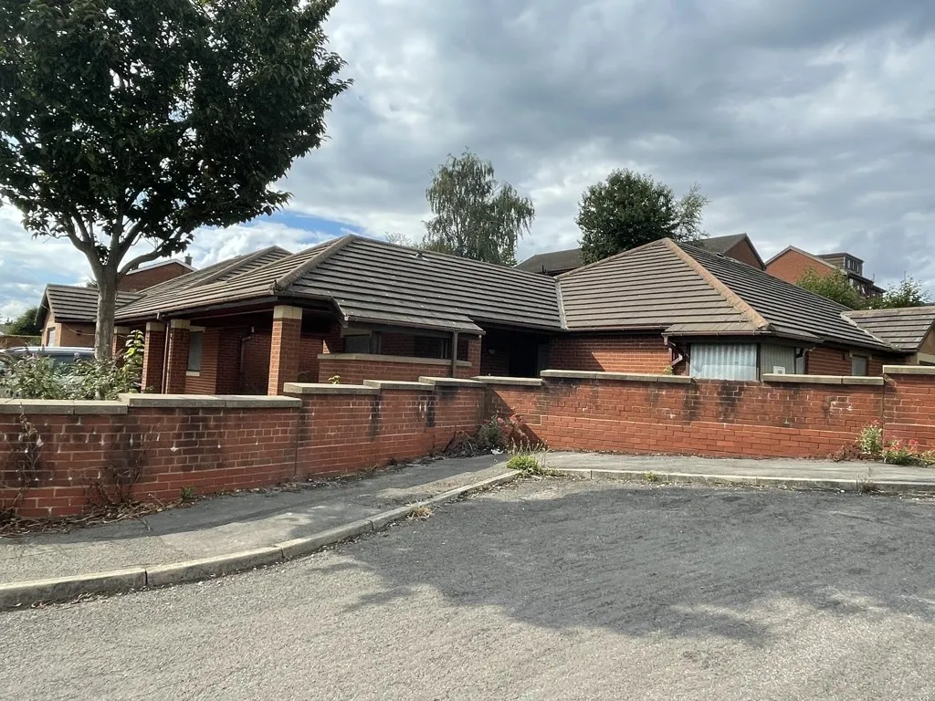 Fernlea, 59 Fort Ann Road, Soothill, Batley, West Yorkshire, WF17 6LS