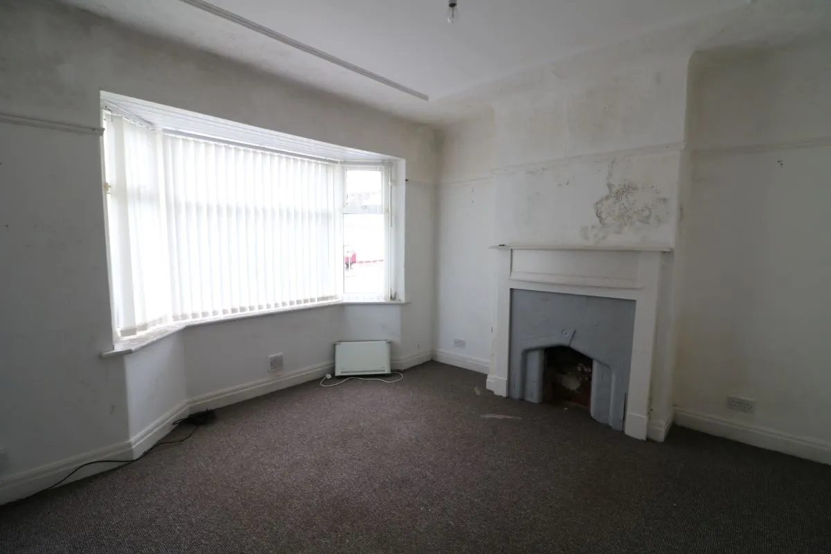 27 The Crescent, Maghull, Liverpool, Merseyside, L31 7BL