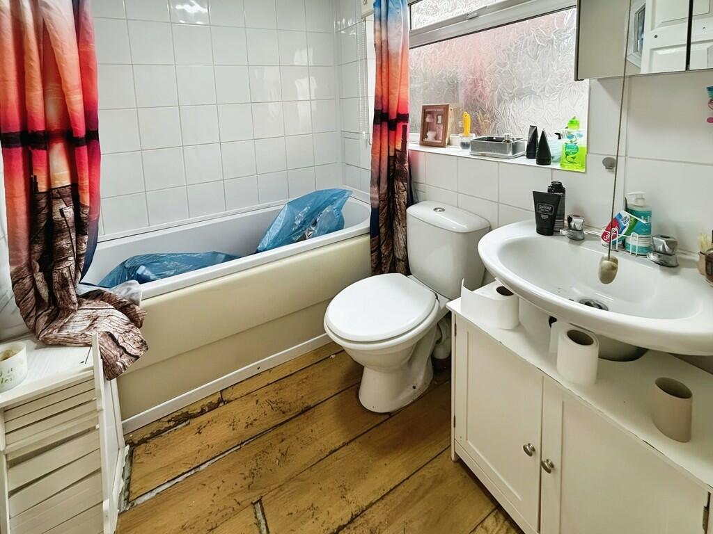 3 bed Terraced