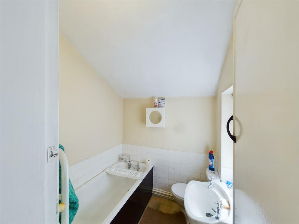 2 bed End of Terrace